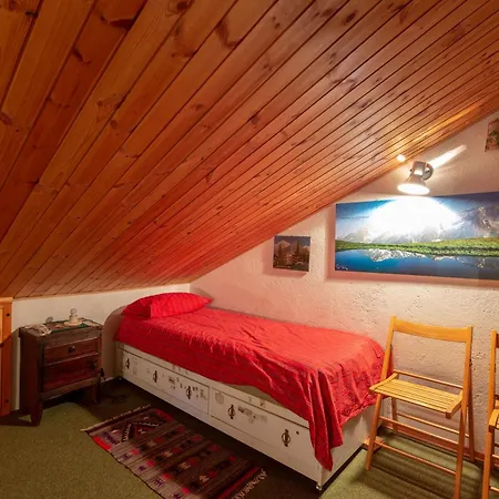 Apartament Joivy Welcoming 3br Flat With Parking In Verrand