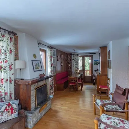 Joivy Welcoming 3br Flat With Parking In Verrand